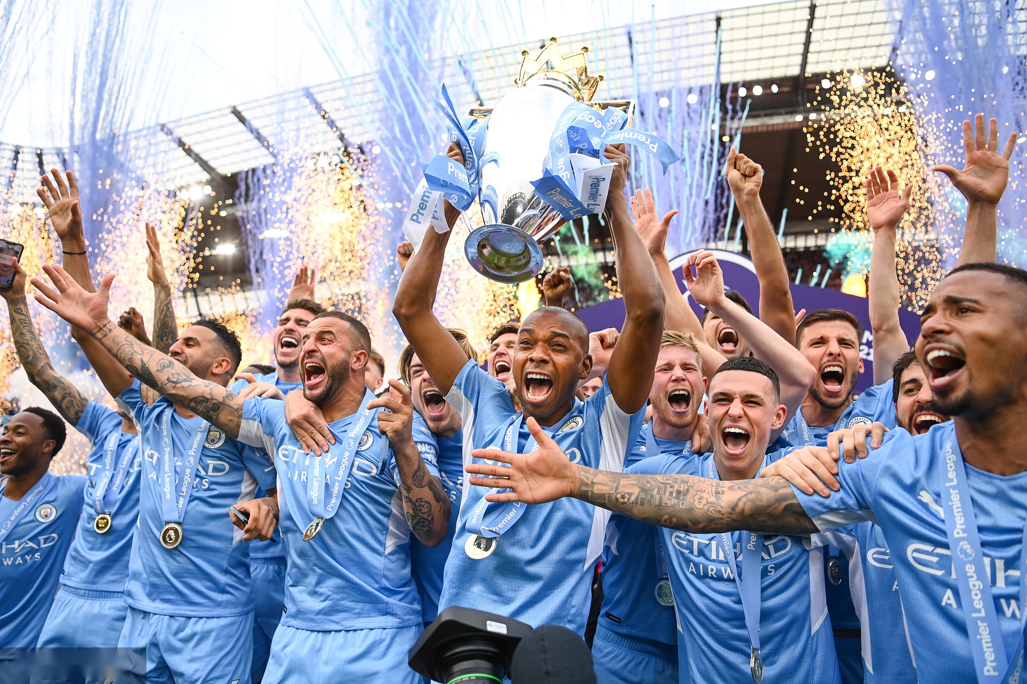 对足球的浓 对足球的浓